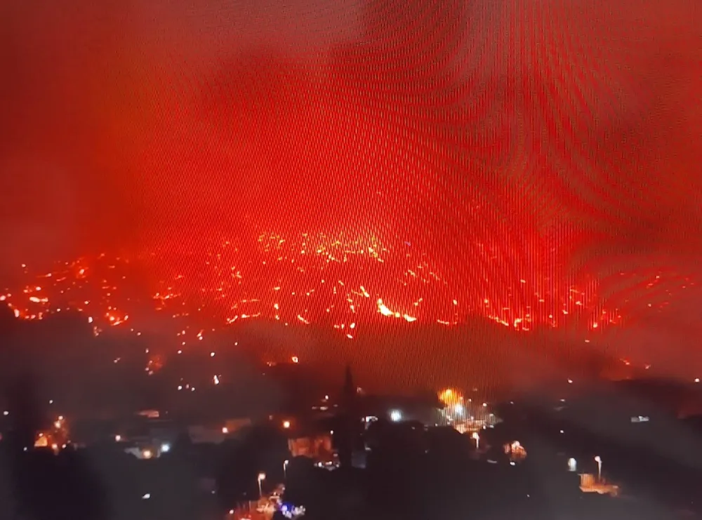 Bursa’da Orman Yangını Yerleşim Yerlerine Sıçradı: 1300 Kişi Tahliye Edildi
