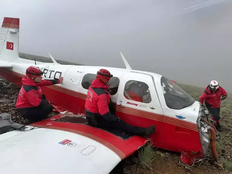 Düşen Özel Jet Bulundu: Kadın Yolcu Kurtarıldı, Pilot Hayatını Kaybetti